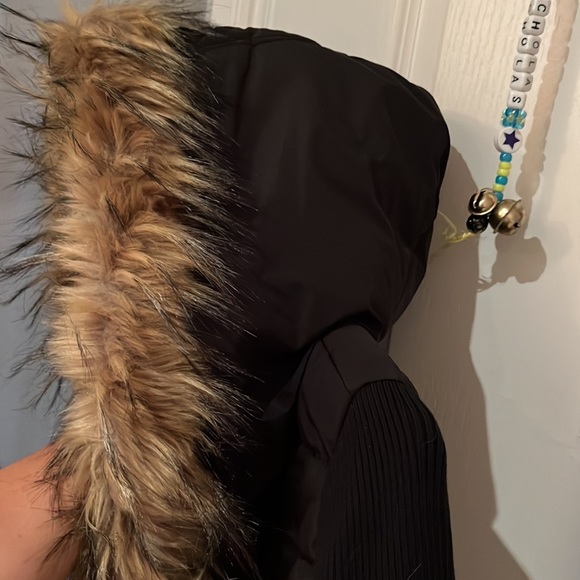 Calvin Klein cost - Picture 7 of 9